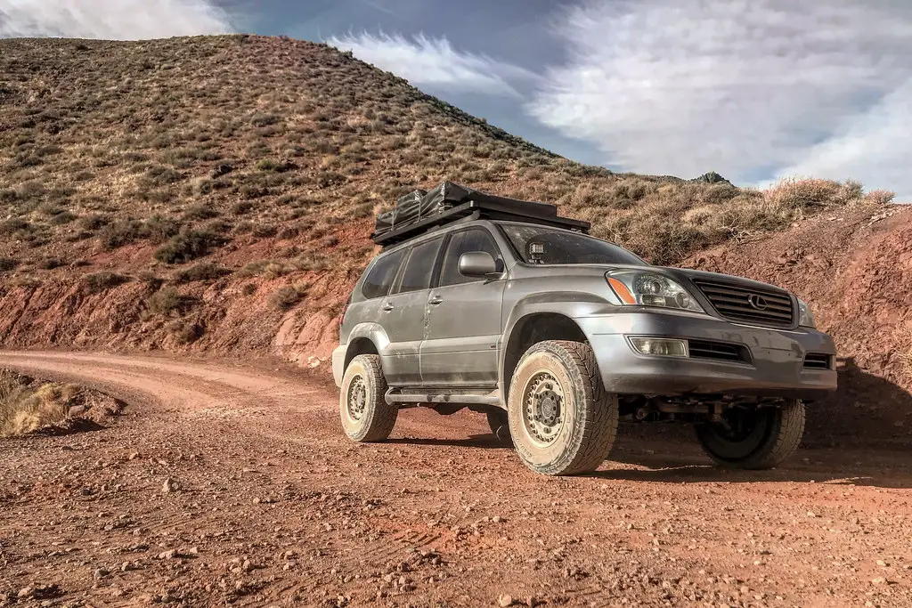 Pros and Cons of Off-Roading with the GX470